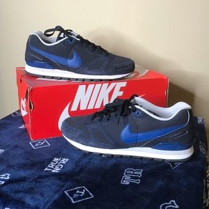 Nike Air Men’s Blue Waffle Trainer